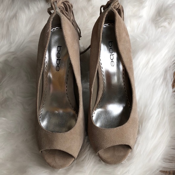 Heels - Picture 3 of 3